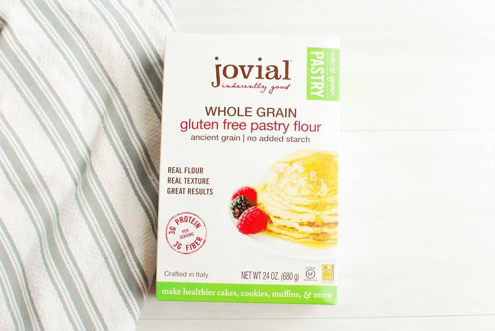 en låda med jovialt glutenfritt bakverk mjöl