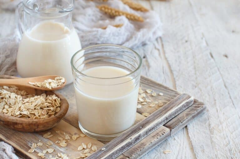 Oat Milk vs. Coconut Milk Which Should You Use?