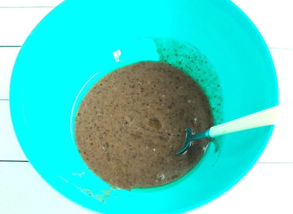 The bean mixture combined with applesauce, oil, and vanilla.